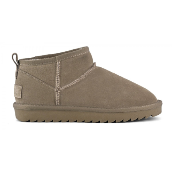 10734 000 11209 Short Winter boot in suede